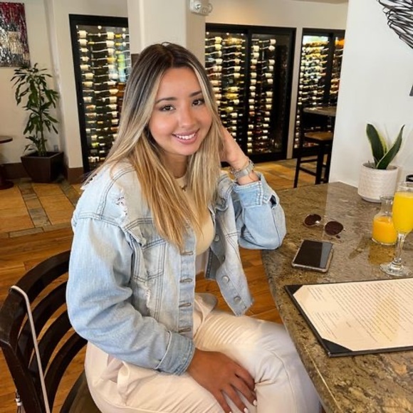 angelamarrufo